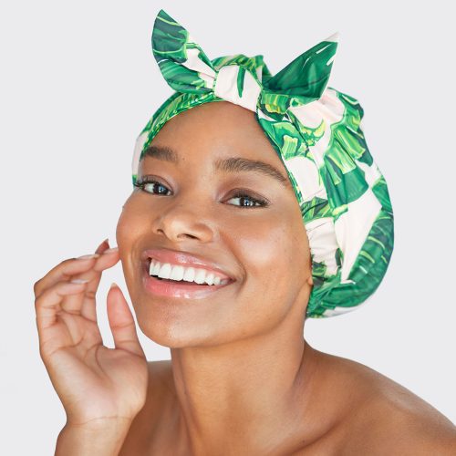 2884 Luxe ShowerCap Model Cleanse Palm 1280x1280px